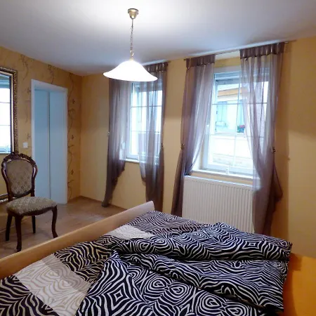 Relaxen Im Alten Winzerhaus レッヒ